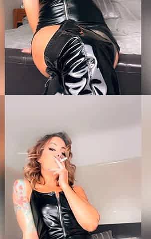 Solo girls masturbate until orgasm for