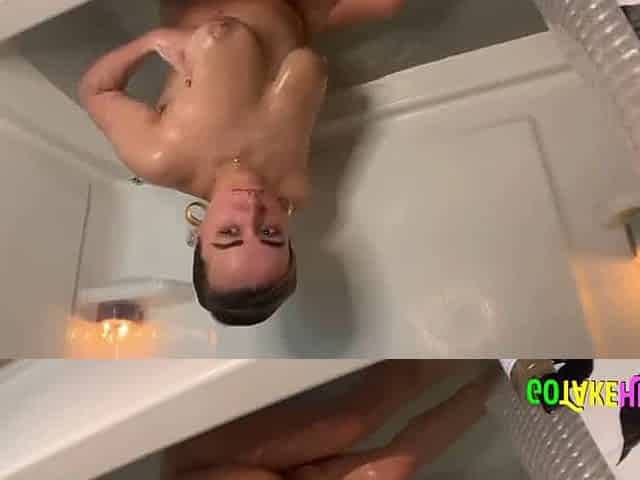 Big-Titted Amateur Babe Plays with Dildo in the Tub