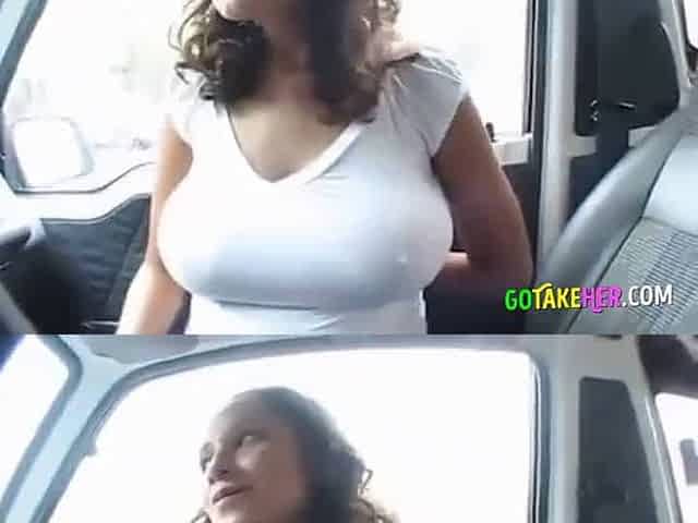 Busty Amateur Showoff