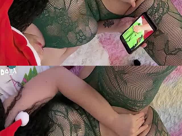 Little elf watches porn whilst on break from Santa's workshop CHRISTMAS PECULIAR 2025