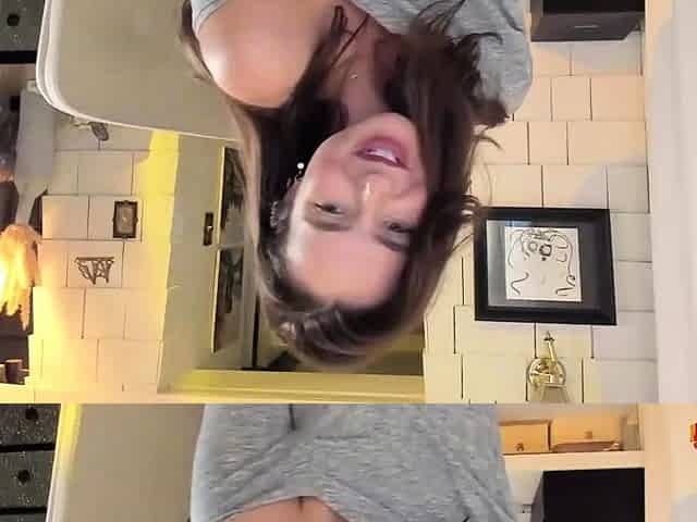 Webcam brunette solo masturbation