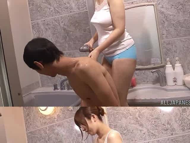 Asian hottie Ayana Rina drops on her knees to give a nice BJ