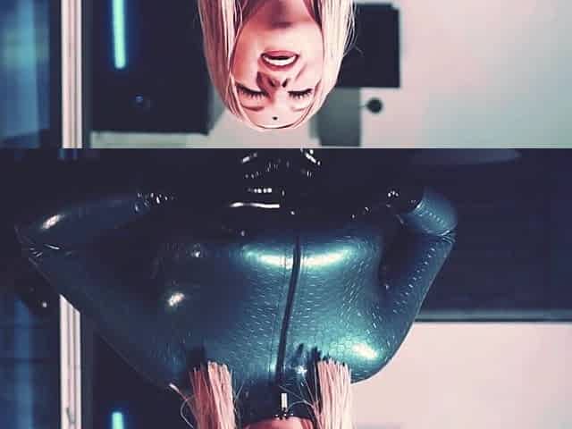 Latex mother I'd like to fuck likes to tease and play!