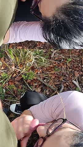 Sexy MILF Make a Great Outdoor Blowjob