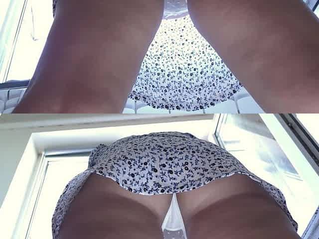 MILF Stepsister Wear No Panties and I Could See Her Juicy Pussy