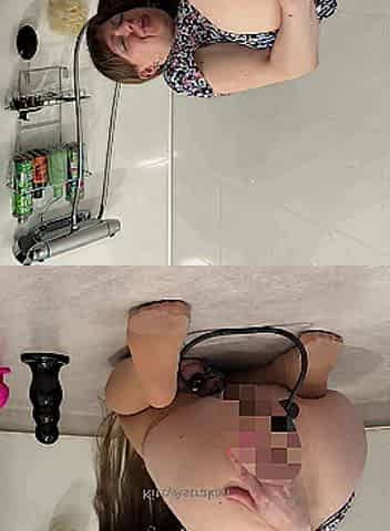 Kinky plug play stretches me fine