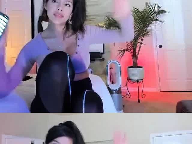 Big boobs webcam slut toys her asshole