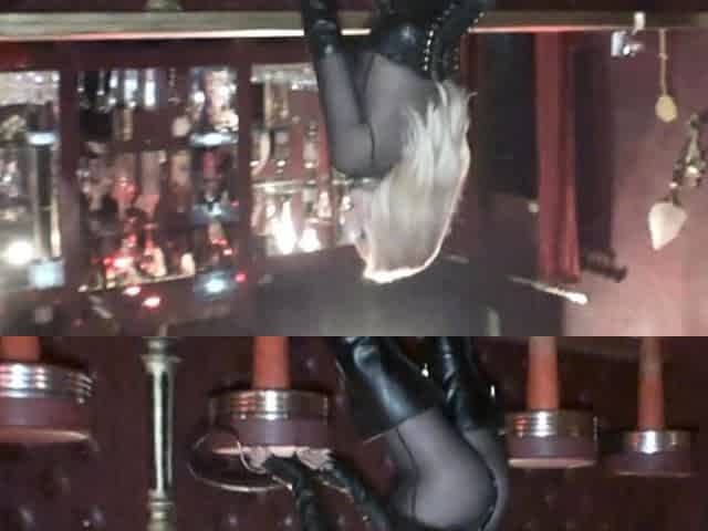 StripCamFun Blonde Amateur MILF Webcam for You