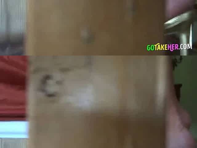 Amateur Foot-Fetish Cumshot Delight