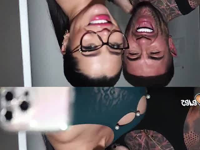 SQUIRTS QUEEN. Rough Sex With a Guy I Just Met - Sara Retali & Nestor Zarc