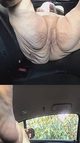 In the Backseat This Fat Slut Beating Her Meat