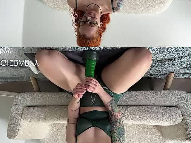 green egg laying vibrator makes my sexually excited vagina squirt - veggiebabyy