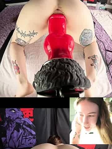 Close up amateur beauty uses her toy to masturbates