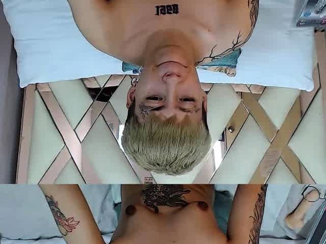 Blonde Japanese solo