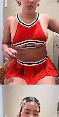 Brunette Solo Webcam Masturbation
