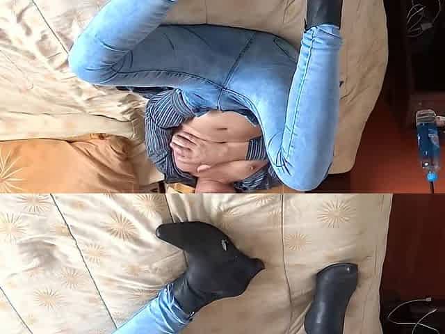 I raise my jeans so that my stepson can cum in my booty, full of milk from a large ramrod