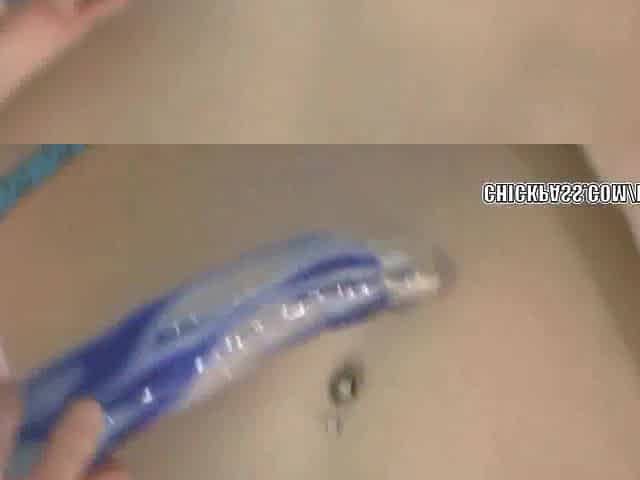 Breasty brunette hair Megan Loxx screwing her fresh vibrator