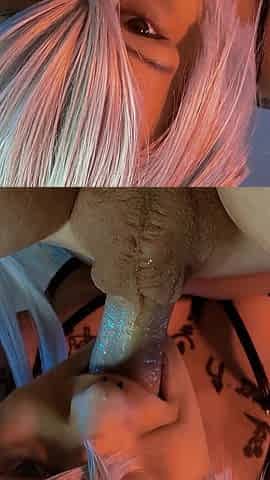 Cosplayer Gives Deepthroat Blowjob in 69