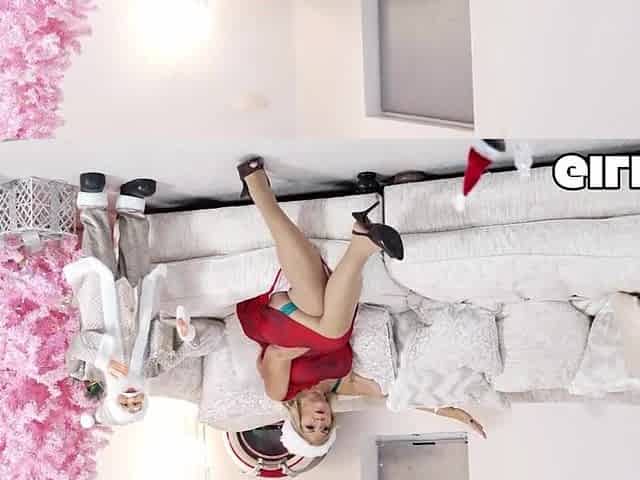GILFAF- Cassandra UK Unwraps Knob for Xmas Creampie