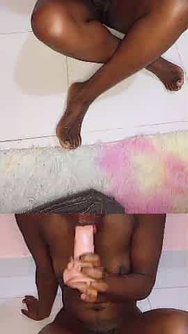 Want this white vibrator will be your white penis so i can swallow your cum whilst suck your shlong