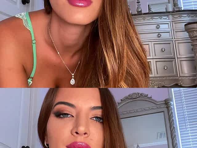 Big boob brunette masturbates on webcam