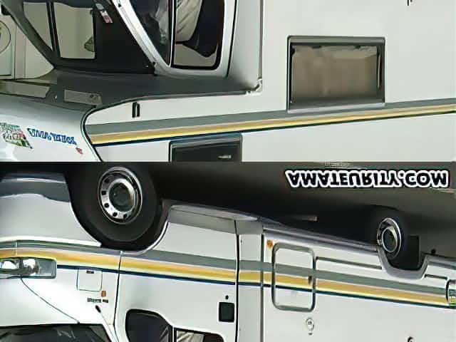 Amateur girlfriend threesome in a camping-car