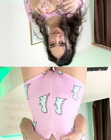Amateur webcam girl masturbate big dildo