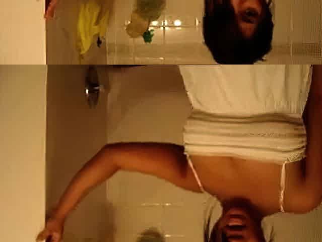 Indian Amateur Big-Tits Shower Webcam Striptease