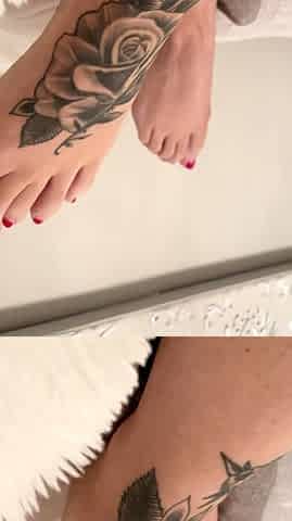 Linsey Dawn solo foot fetish