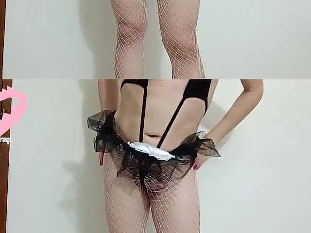Transgirl Maid doing Squats