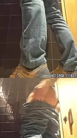 Risky Restaurant Bath Quickie masturbstion: Groaning Loud and Cumming Fast