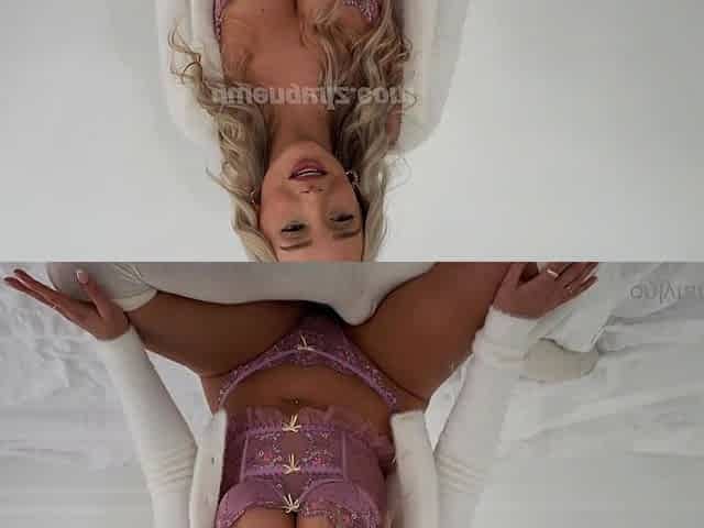 Amateur blonde takes toys in both holes Julia Reaves
