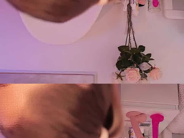 Stella Cardo shows how many fingers fit in her booty
