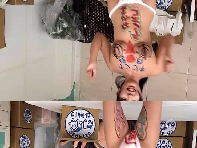Amateur Asian College Teen Gives Blowjob