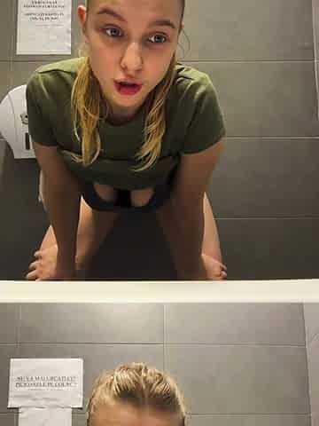Squirting in Public and Flash Big Ass