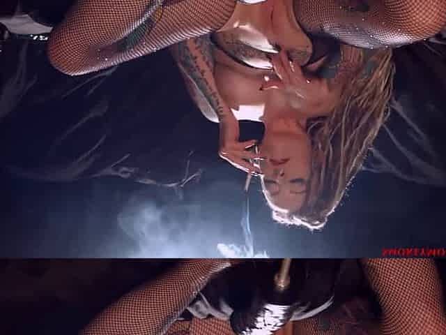 Piggy Mouth - Chain Smoking And Squirting