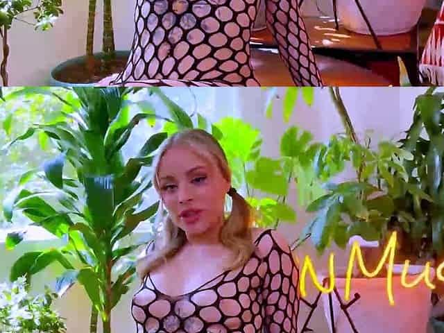 Horny Blonde Anna Claire Clouds Offers An Incredible Ride
