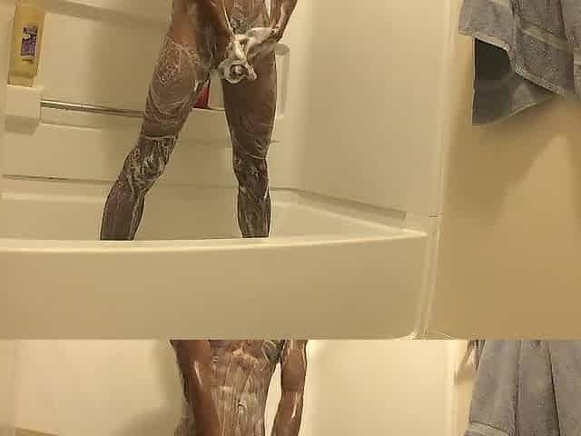 Alexs Sudzy Cummy Shower (close up)