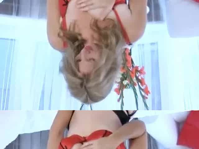 Seductive mother i'd like to fuck stretches her cunt