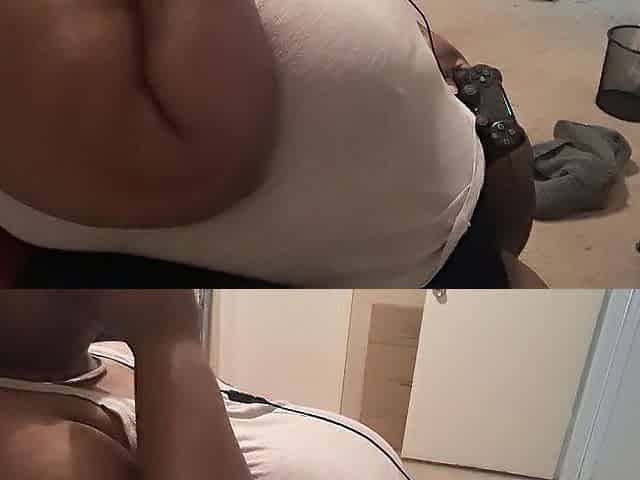 Large breasts and gaming
