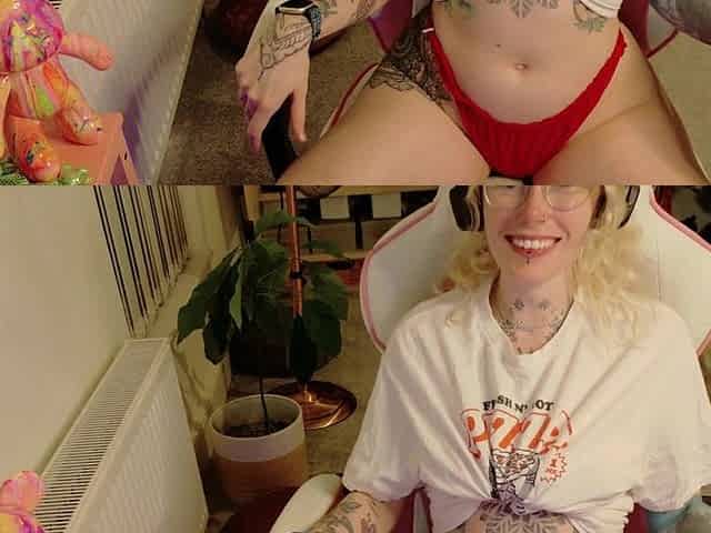 Cute Gamer Girl Loses a Bet and Ends up Moaning - Bet-loss Fantasy