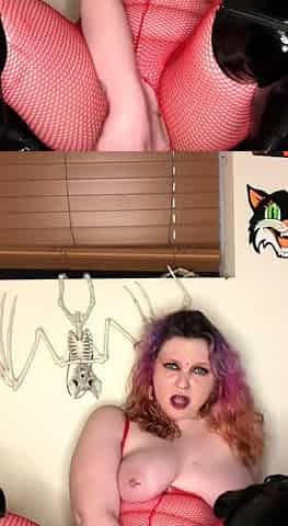 Big boobs milf masturbates with her dildo