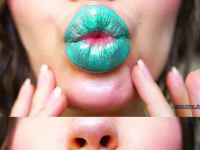 Sensual Glossy Minty Kiss