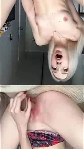 Teens blonde masturbation