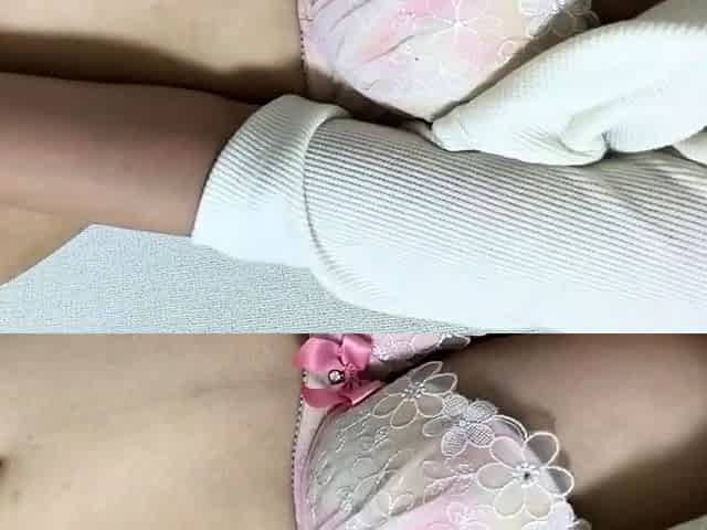 Japanese Teen Masturbates on Webcam