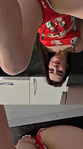 I'm alone at home, my cunt is all yours