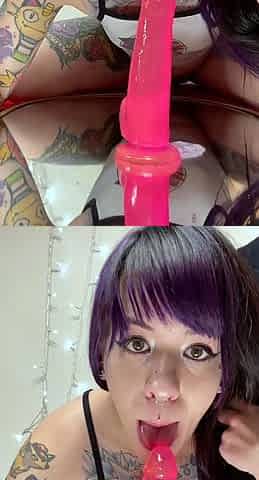 Masturbating solo babe loves her toys