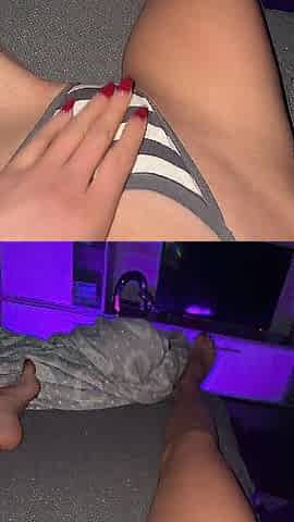 ???? mother I'd like to fuck playing with her bald vagina