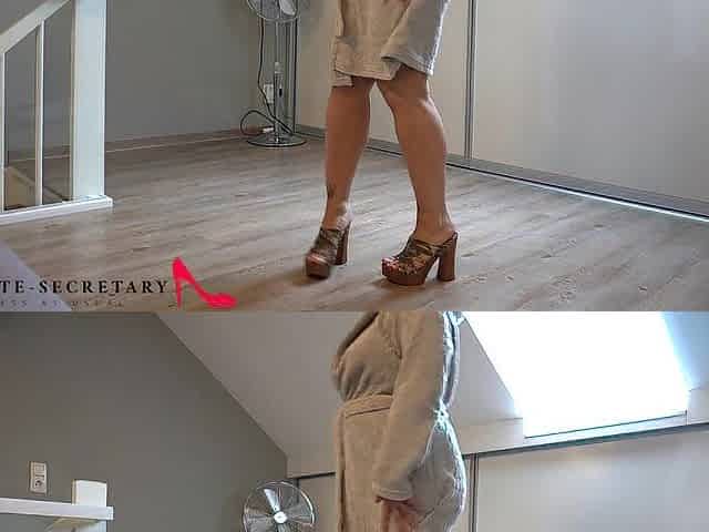 my intimate secretary in bathrobe dong riding the boss