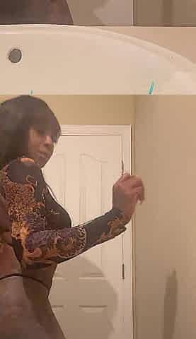 Just playing around see me twerk